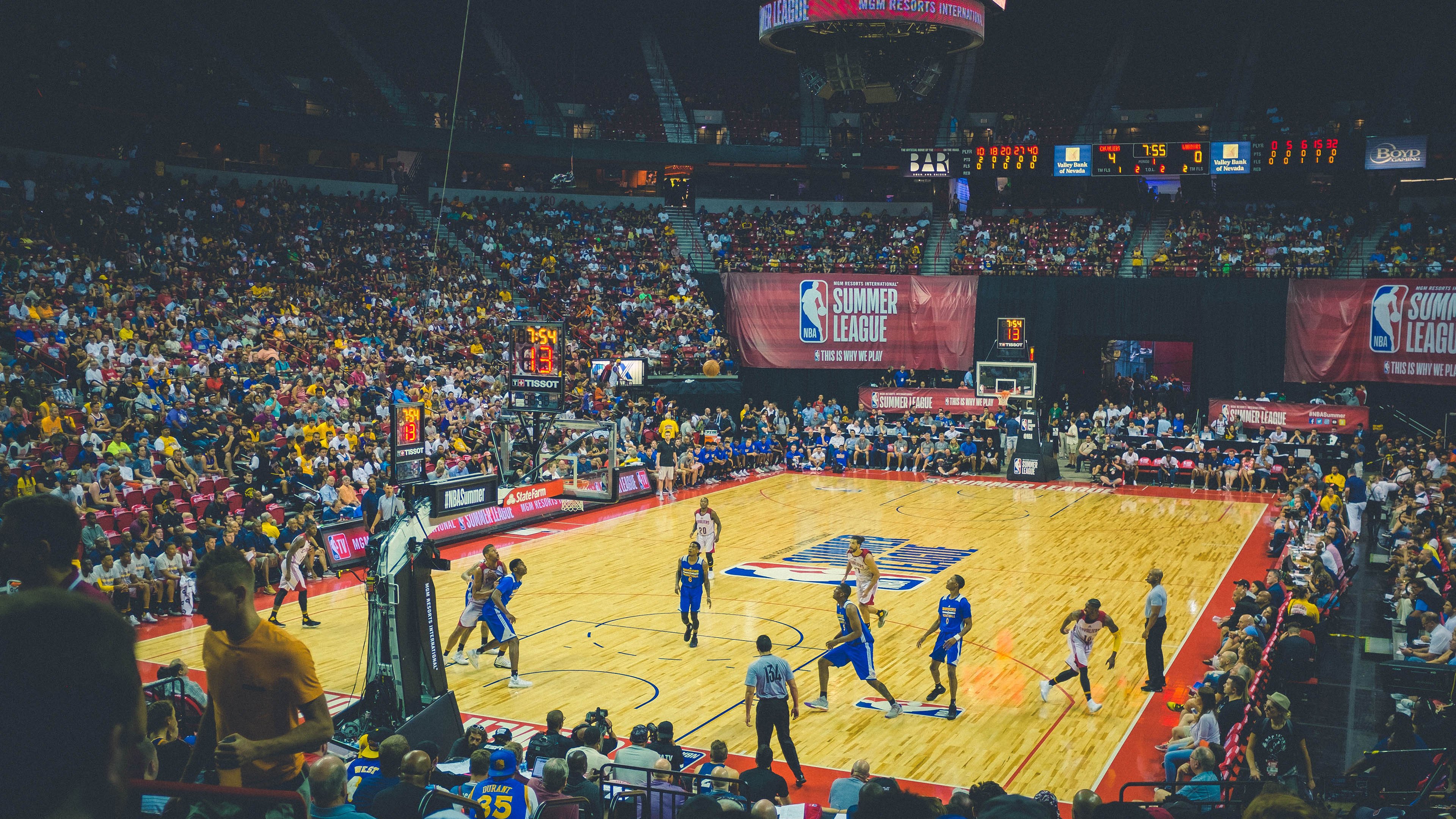 开云体育app-青少年赛事直播覆盖率极低，青少年各种比赛在哪里报名